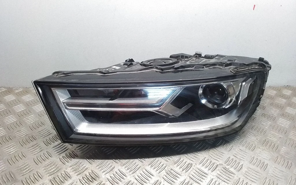 Headlight/headlamp 4M0941005