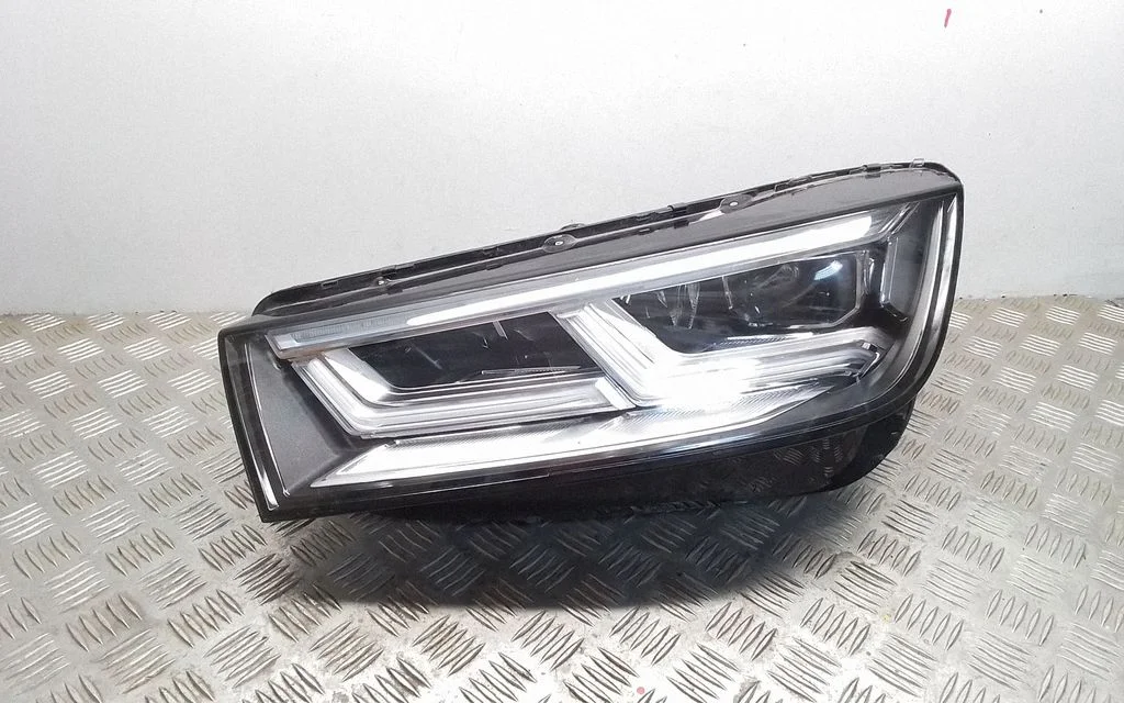 Headlight/headlamp 80A941033