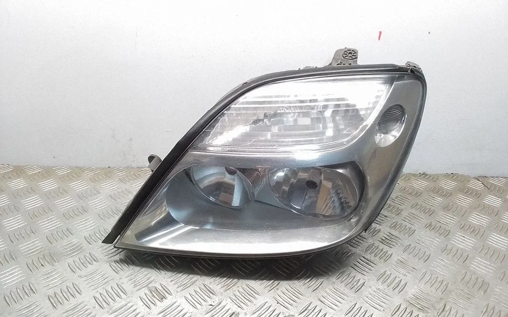 Reflektor 7700432098
