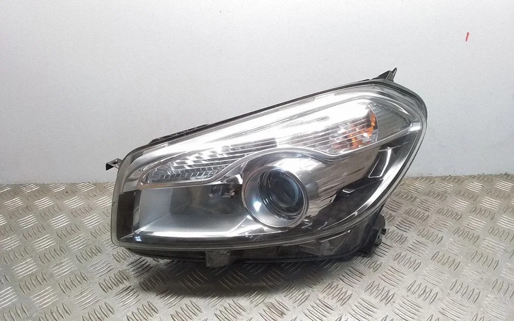 Esituli – Nissan Qashqai (2006-2010)