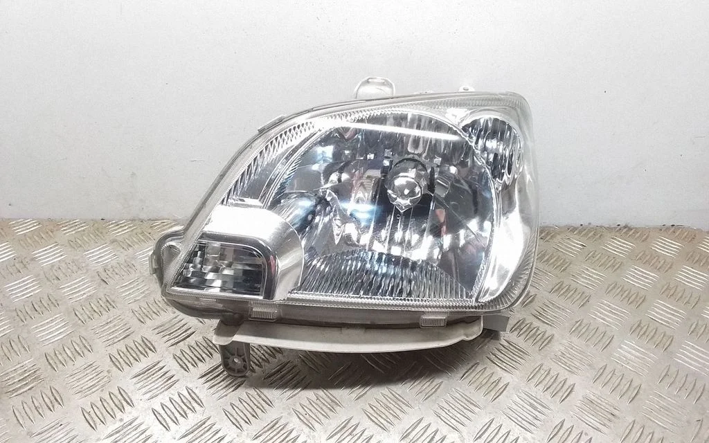 Headlight/headlamp 10051731 – Daihatsu Mira L250 (2002-2006)