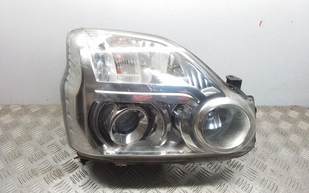 Headlight/headlamp – Nissan X-Trail T31 (2007-2014)