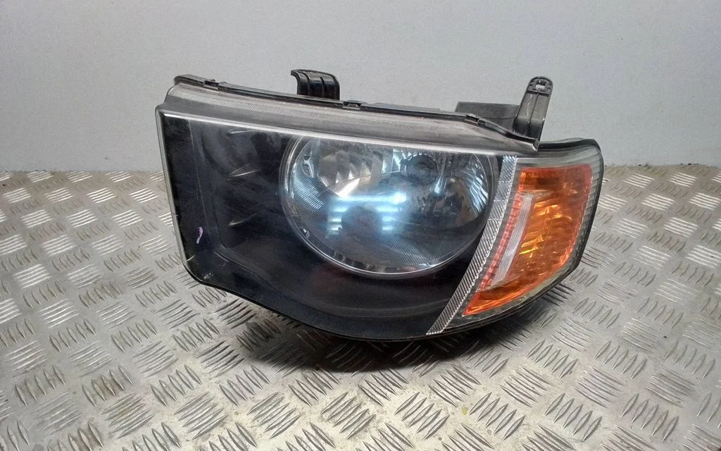 Esituli – Mitsubishi L200 (2006-2014)