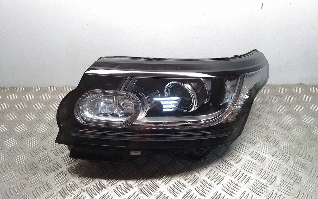 Esituli – Land Rover Range Rover L405 (2013-2021)