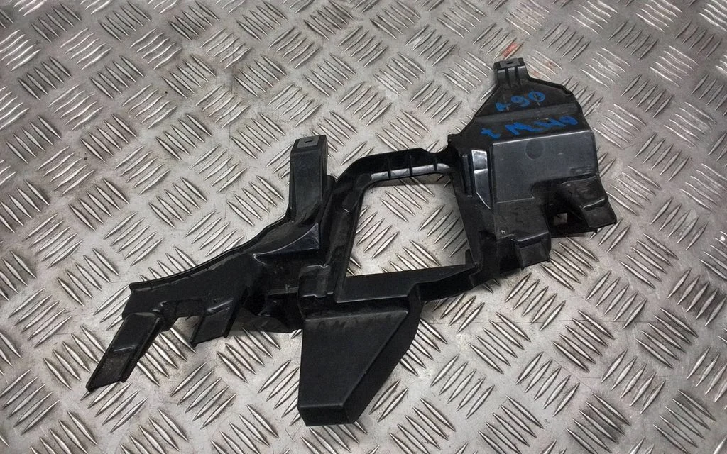 Headlight/headlamp mounting bracket – BMW 7 Series E65 E66 (2001-2008)