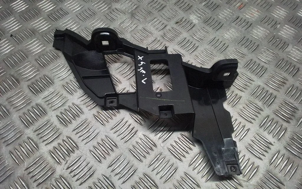 Headlight/headlamp mounting bracket 15183500