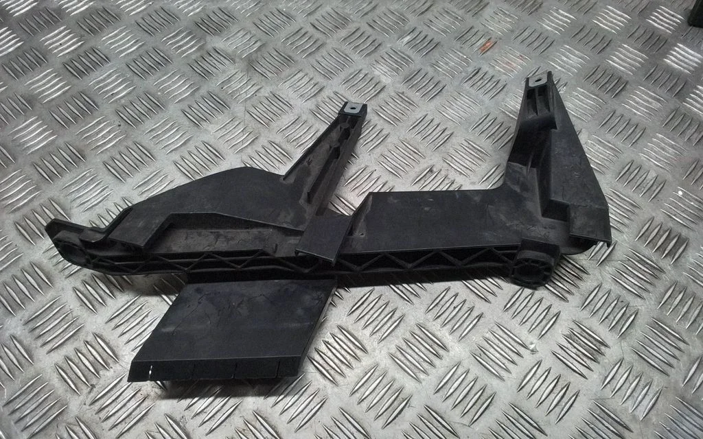 Headlight/headlamp mounting bracket 1301073024