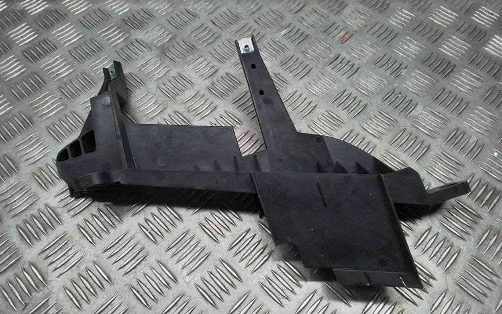 Headlight/headlamp mounting bracket 1301073024