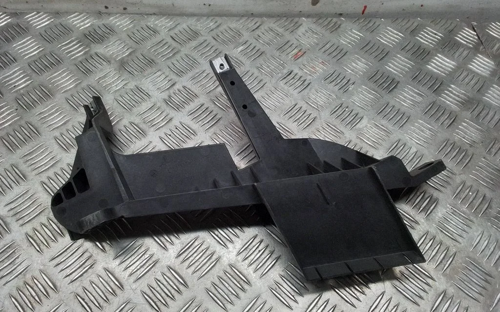 Headlight/headlamp mounting bracket 1301073024