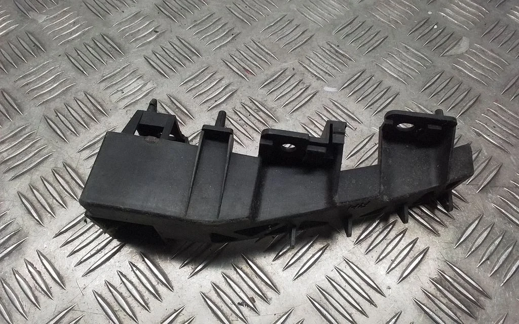 Wspornik reflektora C23550151
