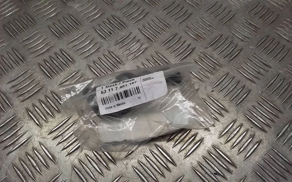 Esitule kinnitusklamber – BMW X3 F25 (2010-2017)