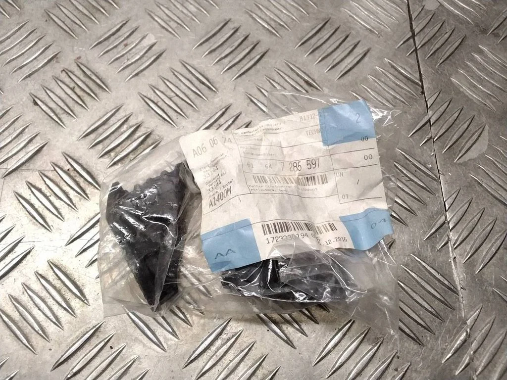 Esitule kinnitusklamber – BMW 3-seeria F30 F35 F31 (2012-2018)