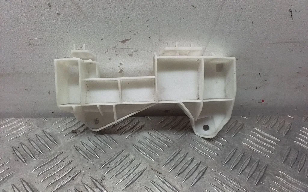 Headlight/headlamp mounting bracket – Lexus GS 250 350 300H 450H (2013-)