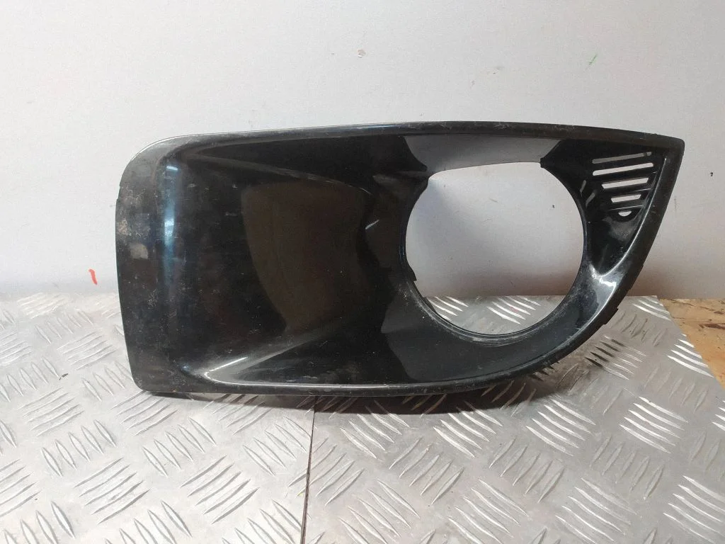 Headlight/headlamp mounting bracket – front left