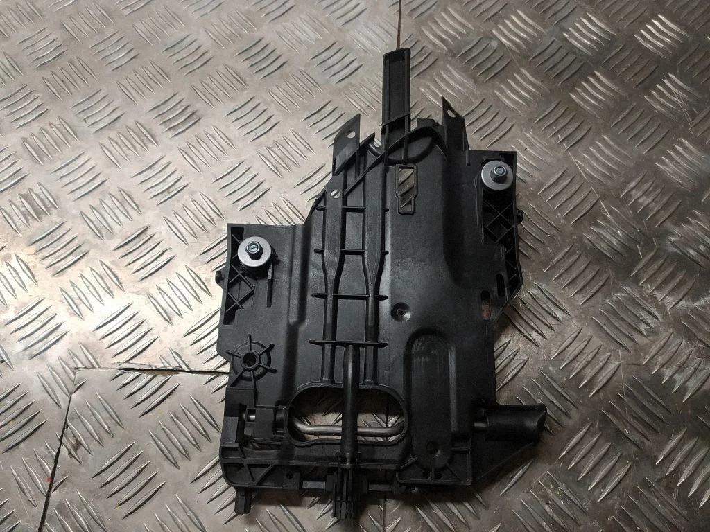 Headlight/headlamp mounting bracket – Porsche 911 997 (2004-2013)