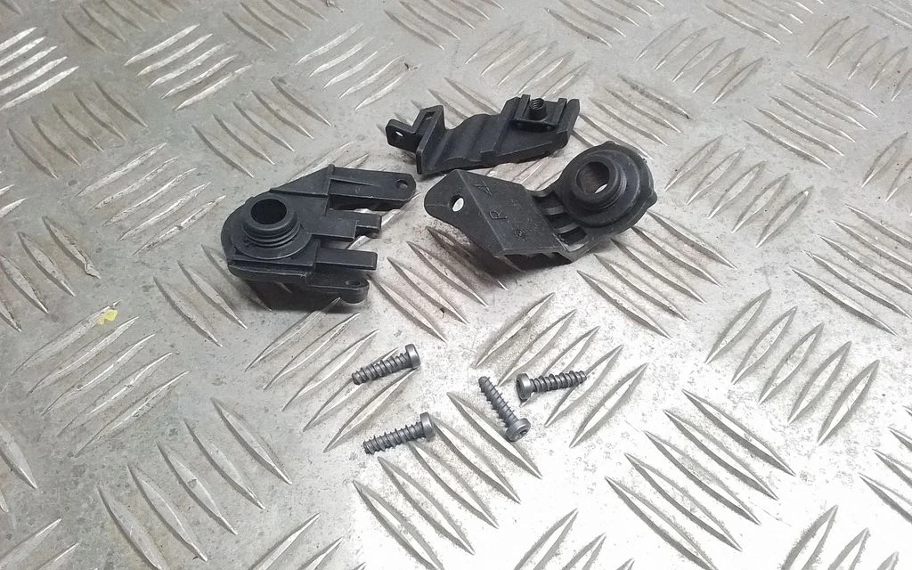 Headlight/headlamp mounting bracket 1K0998226
