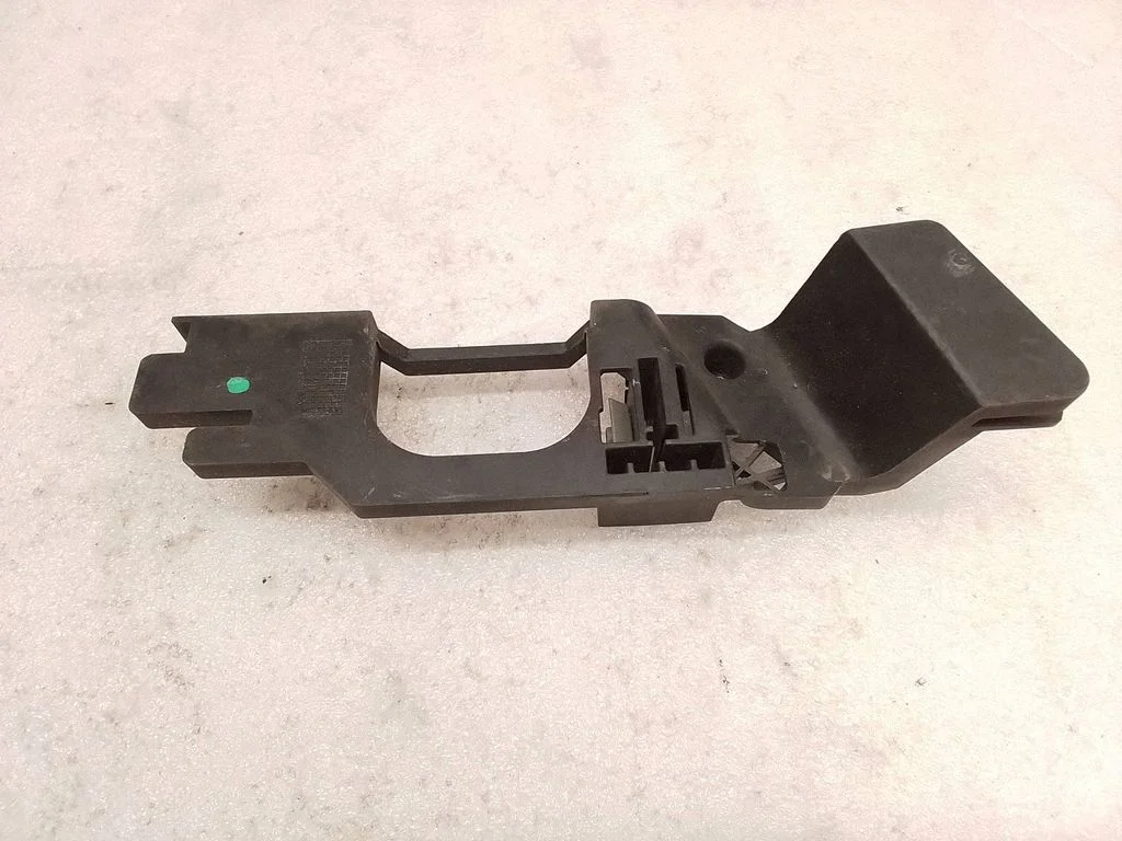 Esitule kinnitusklamber – BMW X5 F15 (2013-2017)
