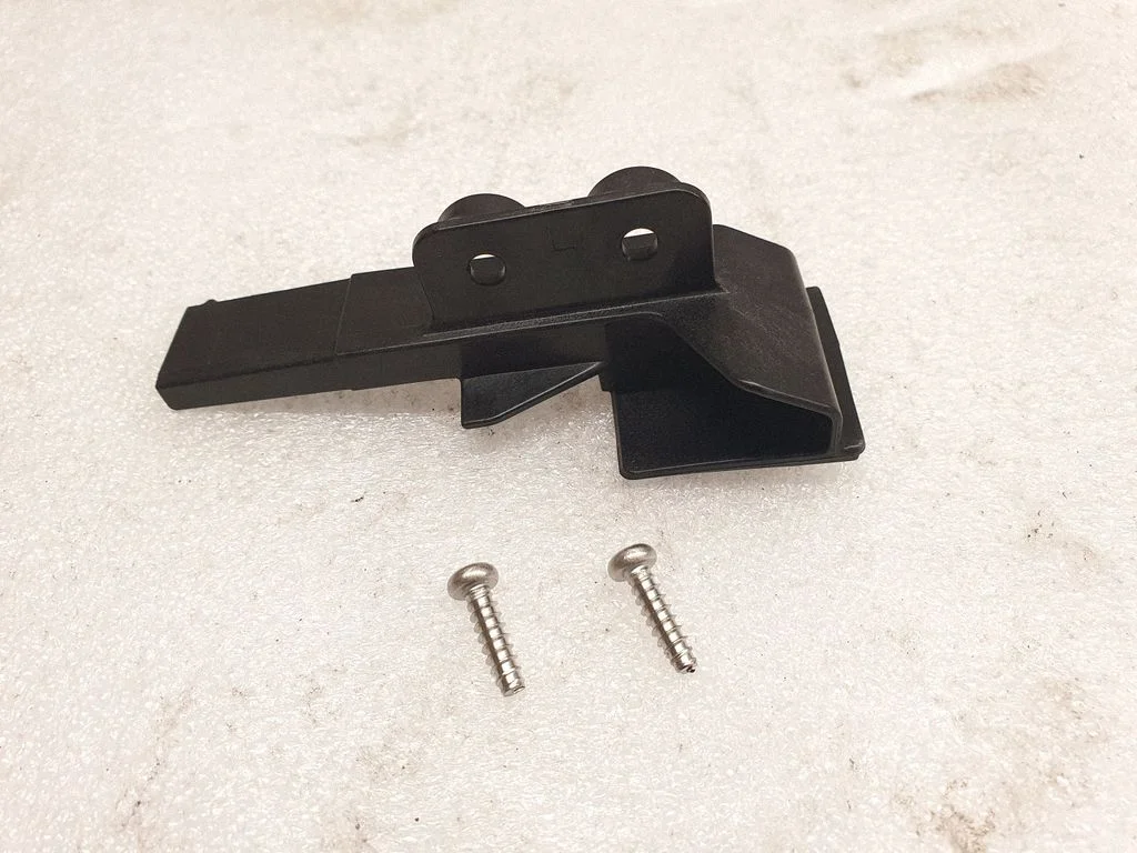 Esitule kinnitusklamber – Toyota Prius (XW30) (2009-2015)