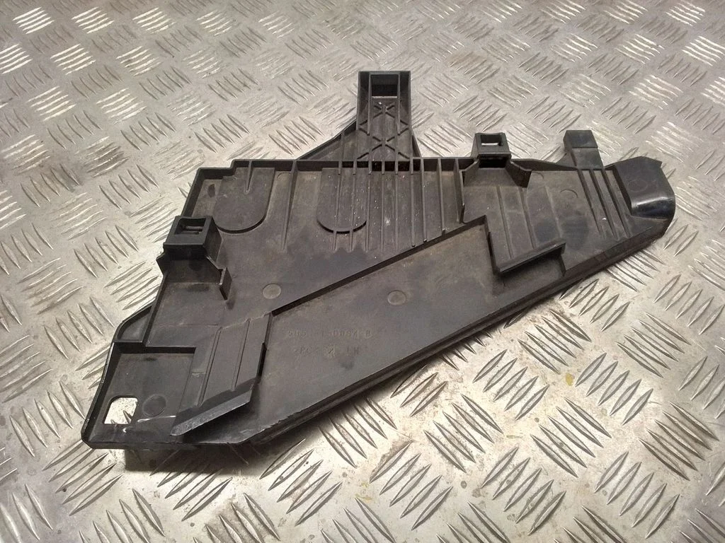 Esitule kinnitusklamber – Land Rover Freelander 2 - LR2 (2007-2016)