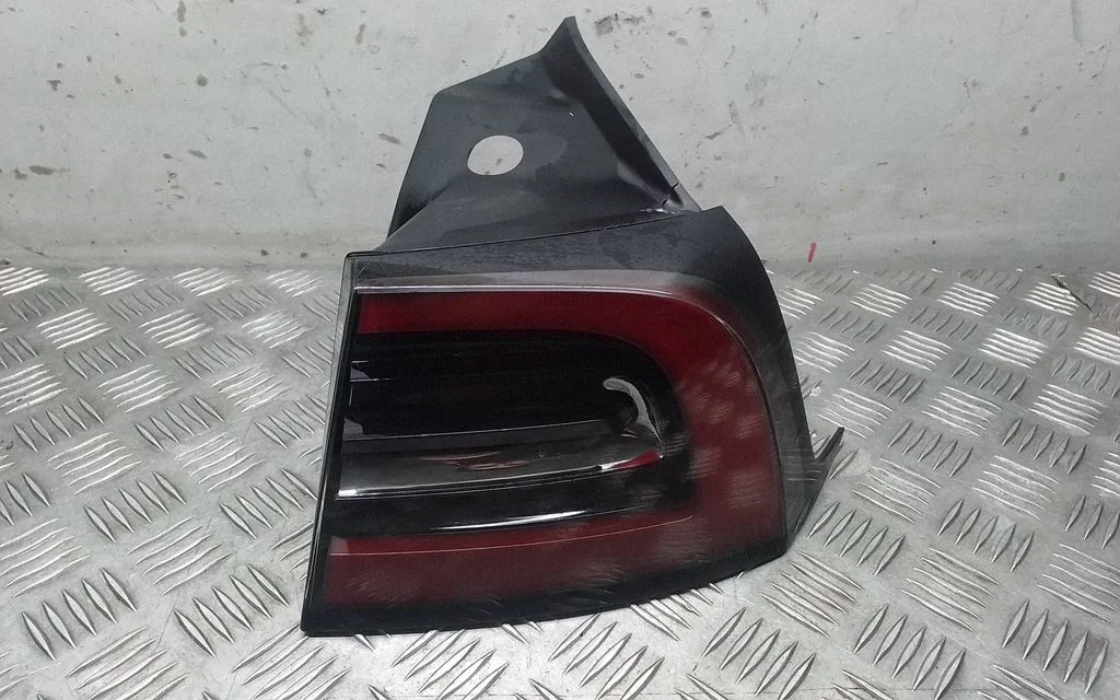 Rear/tail lights – Tesla Model Y (2020-)