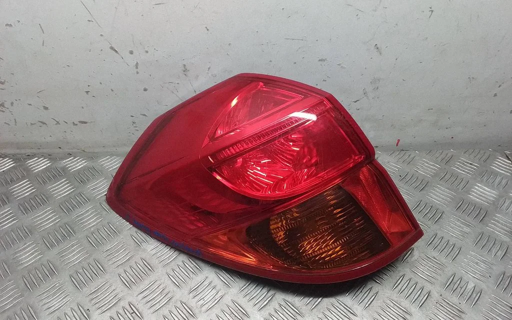 Rear/tail lights – Subaru Outback (2004-2006)