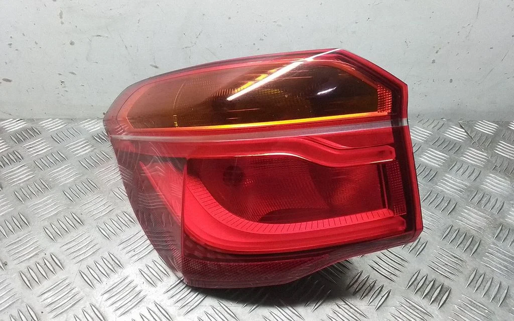 Rear/tail lights 735071510 – BMW X1 F48 F49 (2015-2022)