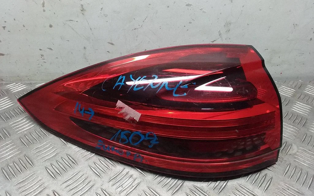 Tagatuli keres – Porsche Cayenne (92A) (2010-2017)
