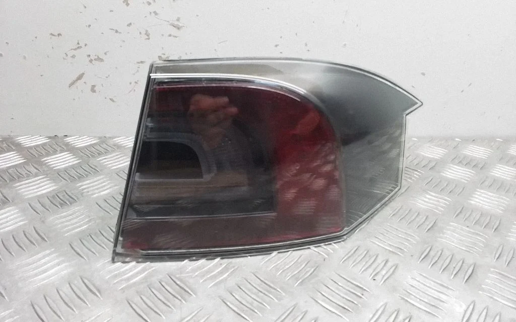 Rear/tail lights 600591900G