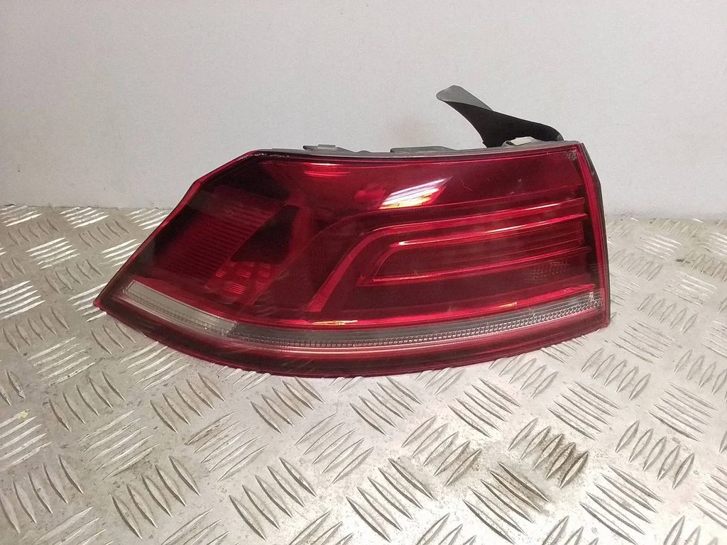 Rear/tail lights 3G5945095C