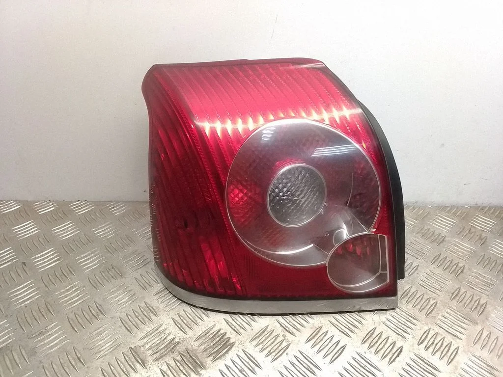 Rear/tail lights – rear left
