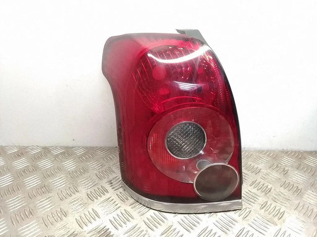 Rear/tail lights – rear left