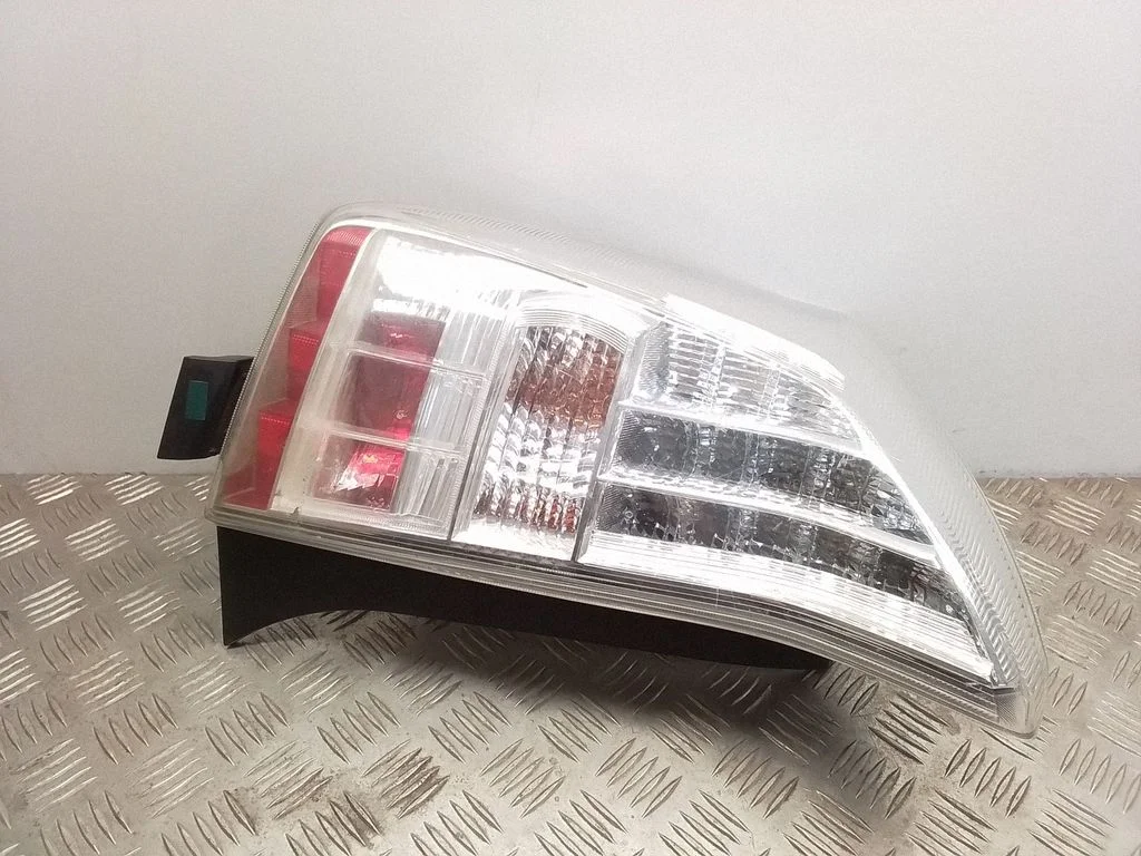 Lampa tylna w błotniku 4738