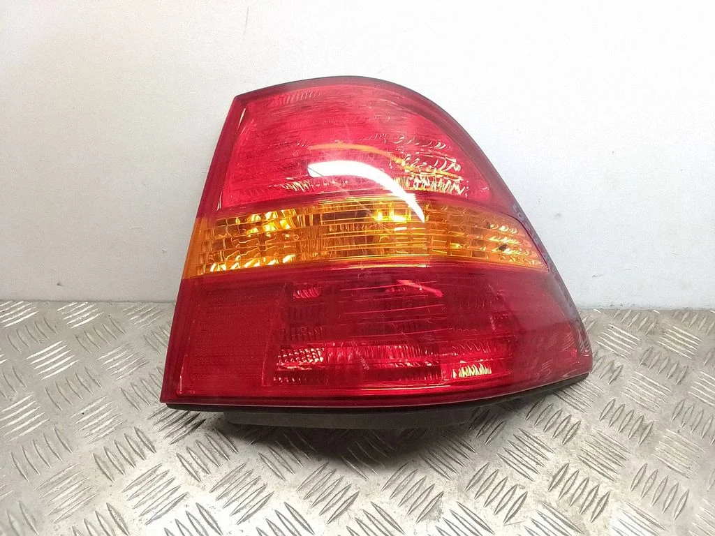 Rear/tail lights – rear right