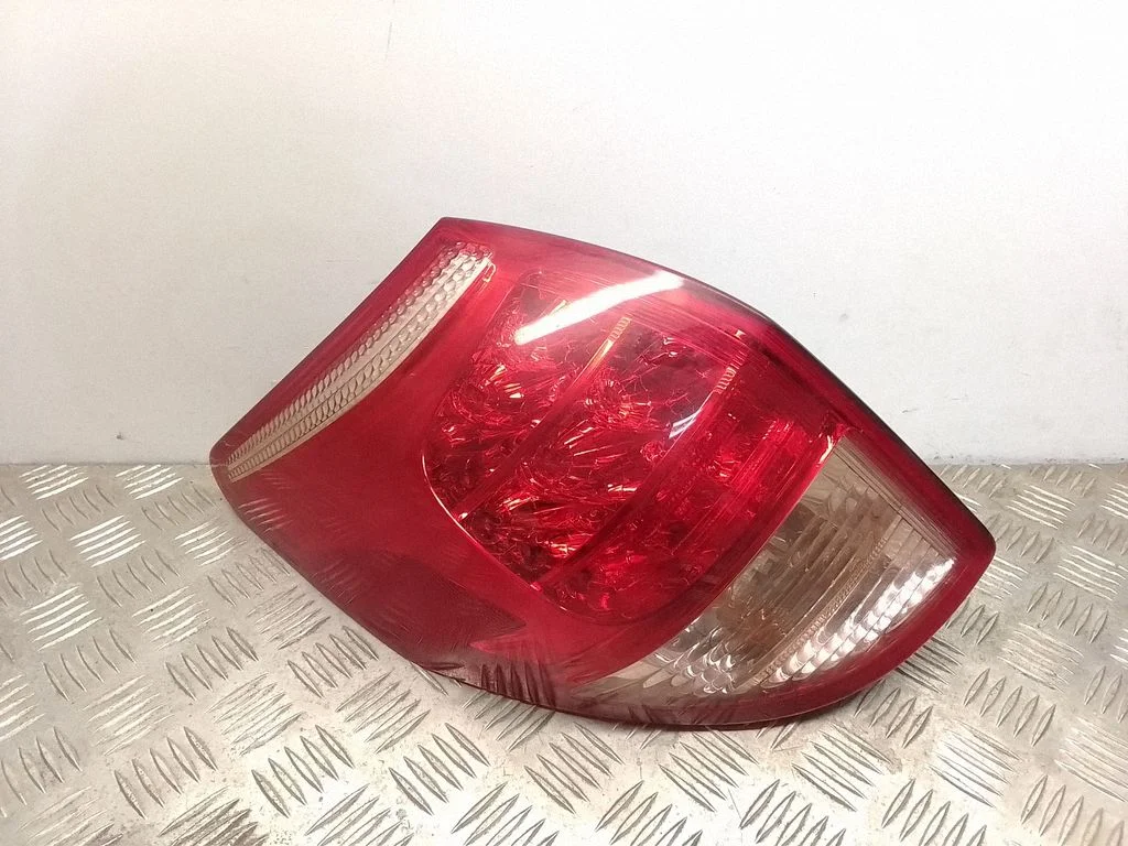 Rear/tail lights – rear left