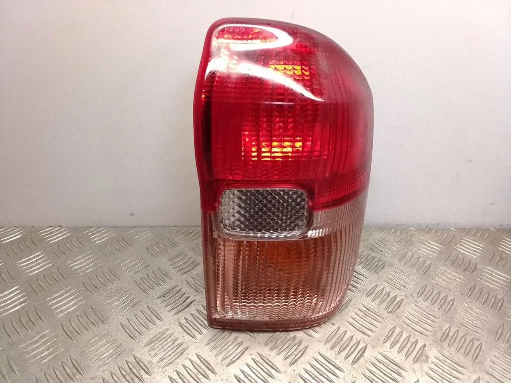 Tagatuli keres – Toyota RAV 4 (XA20) (2000-2005)