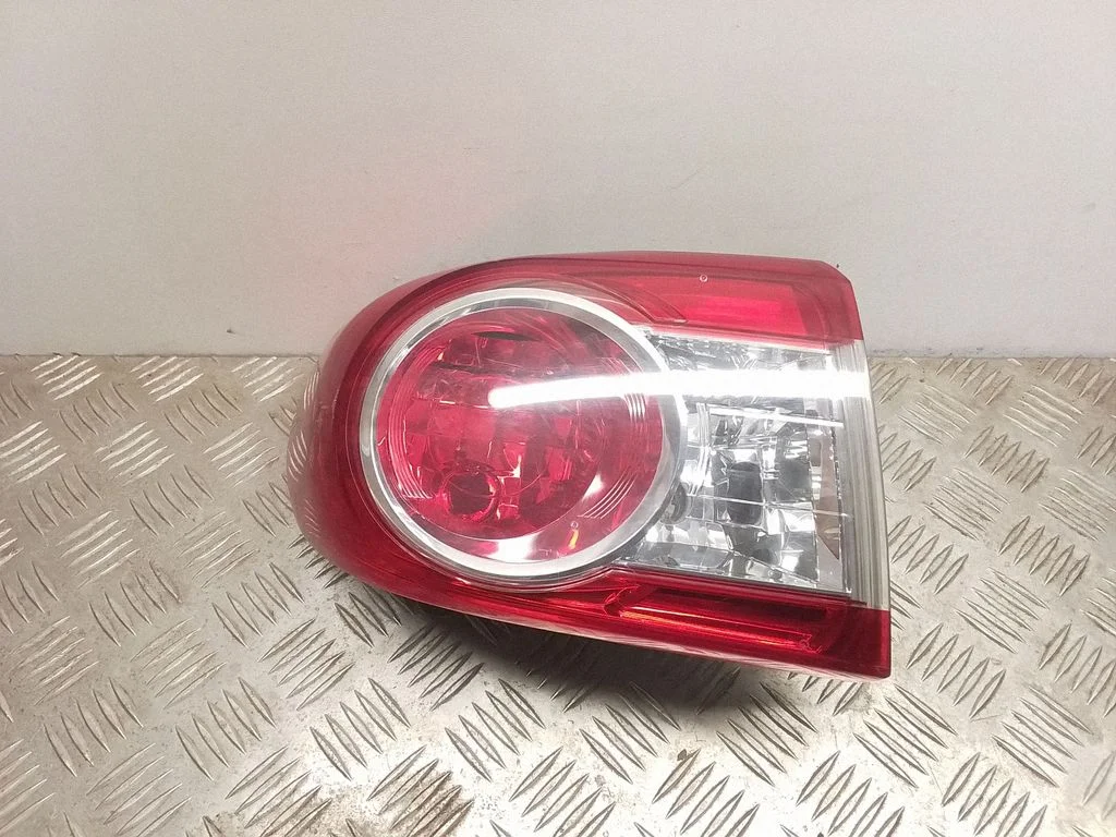 Tagatuli keres – Toyota Matrix (E140) (2008-2014)