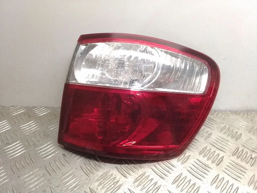 Tagatuli keres – Toyota Avensis Verso (2001-2009)
