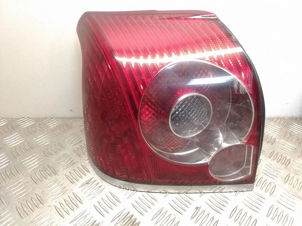 Rear/tail lights – rear left