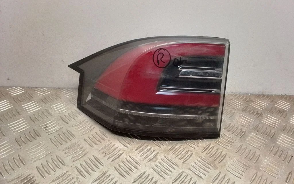 Rear/tail lights – Tesla Model X (2015-)