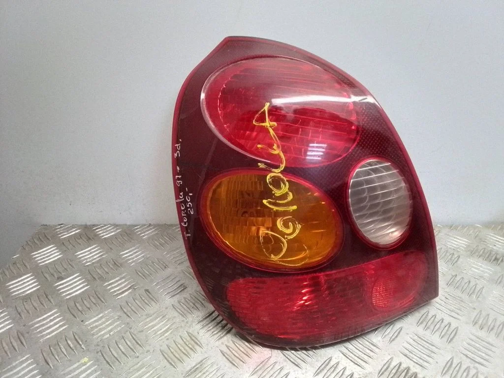 Lampa tylna w błotniku 22076587