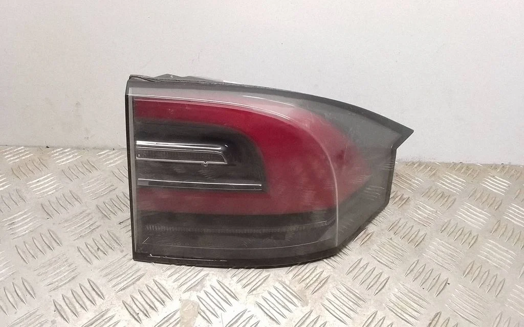 Rear/tail lights – Tesla Model X (2015-)