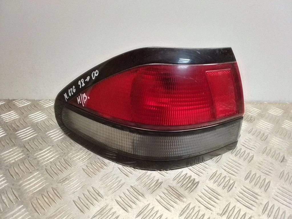 Rear/tail lights 22061825