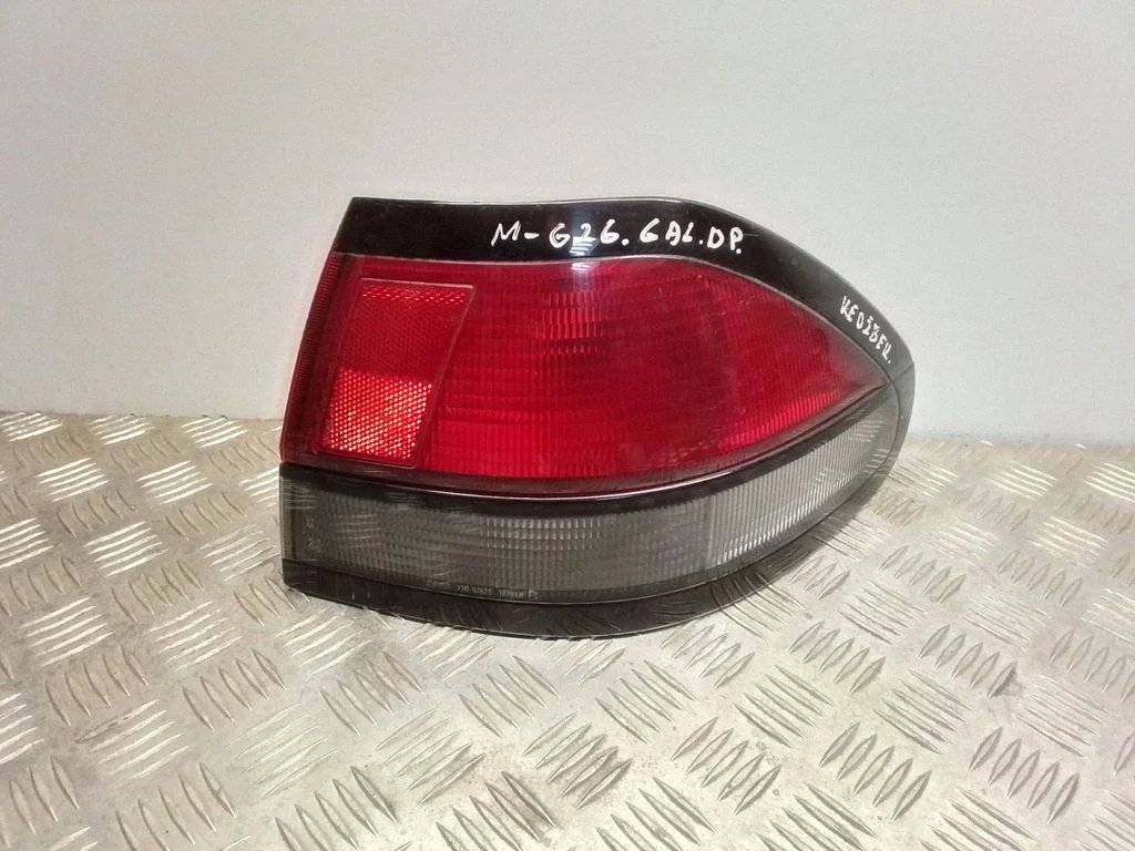 Rear/tail lights 22061825