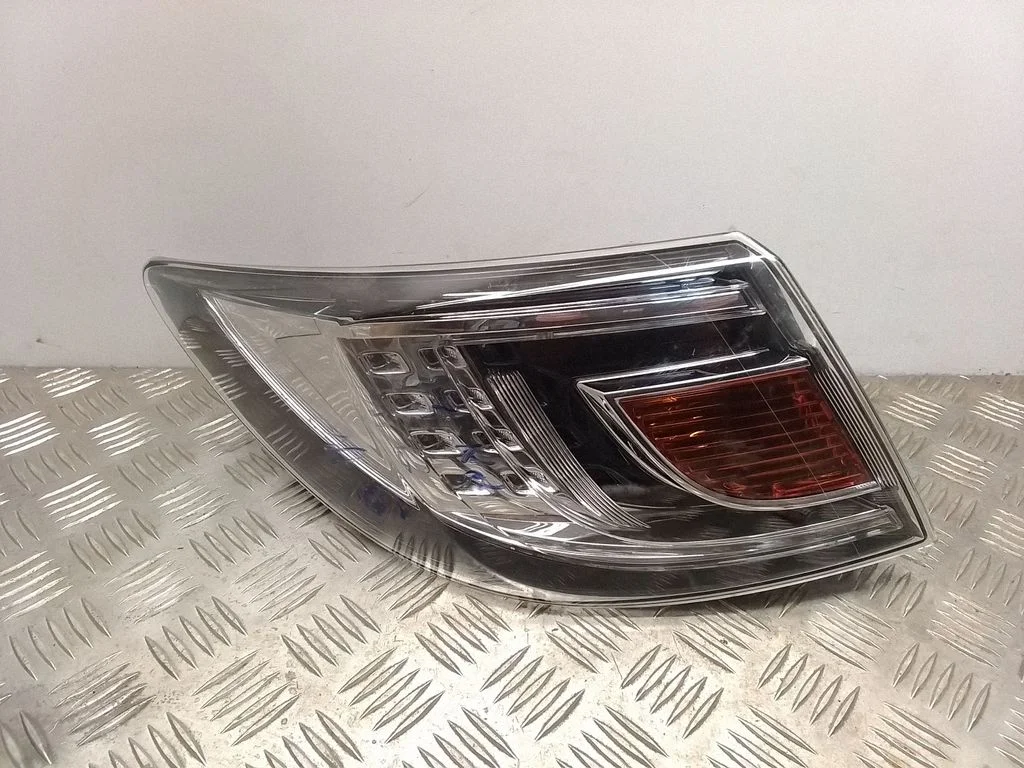 Lampa tylna w błotniku – Mazda 6 (2008-2013)