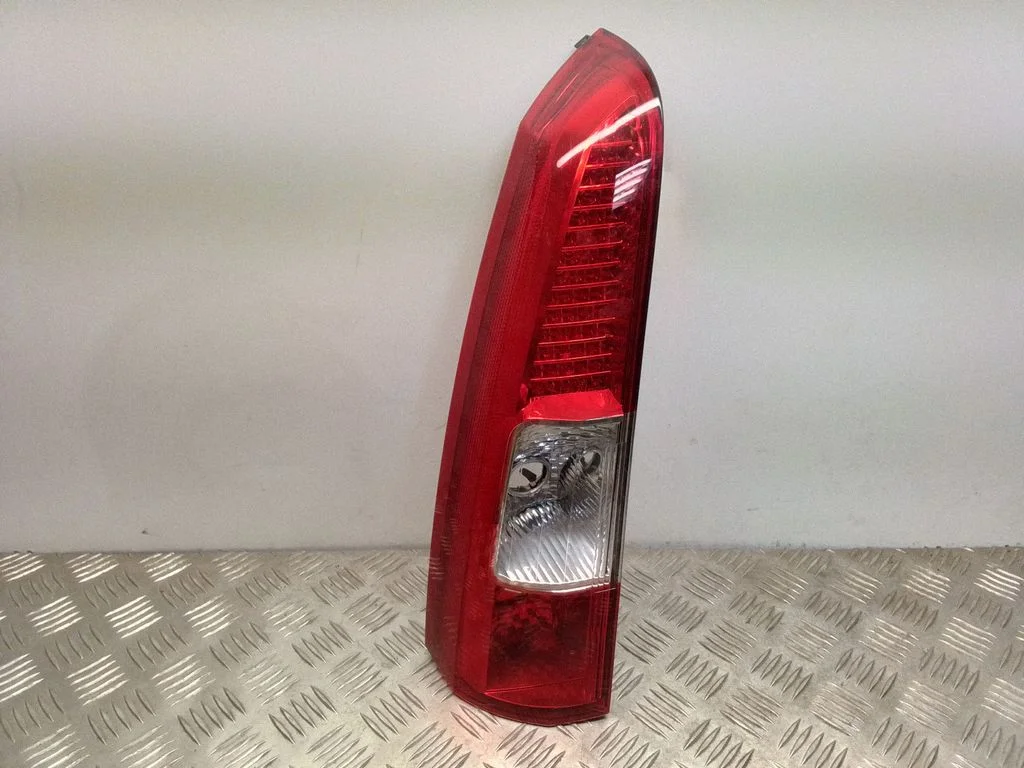 Lampa tylna w błotniku 30722645
