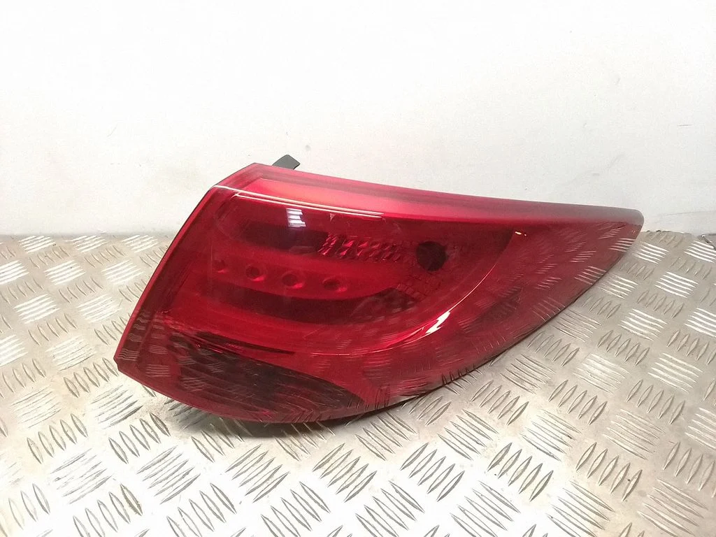 Tagatuli keres 924022S02