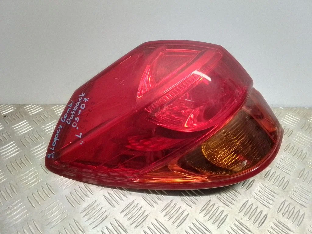 Rear/tail lights – Subaru Outback (2004-2006)