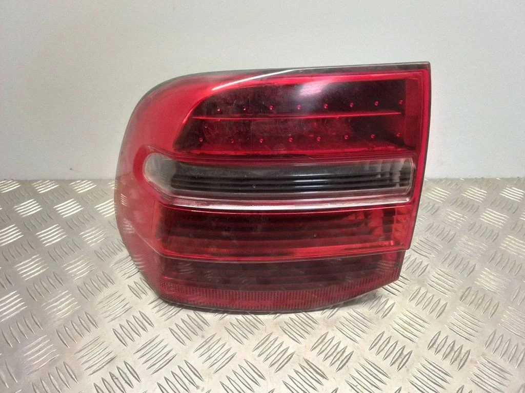 Rear/tail lights 7L5945207