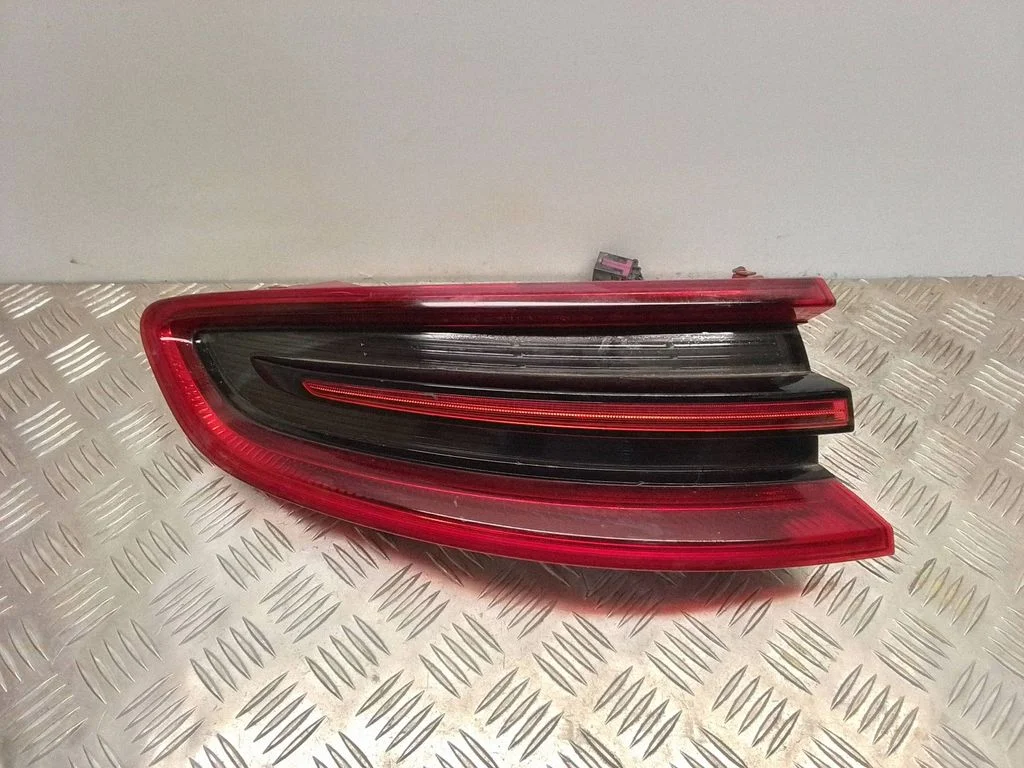 Rear/tail lights – Porsche Macan (95B) (2014-2018)