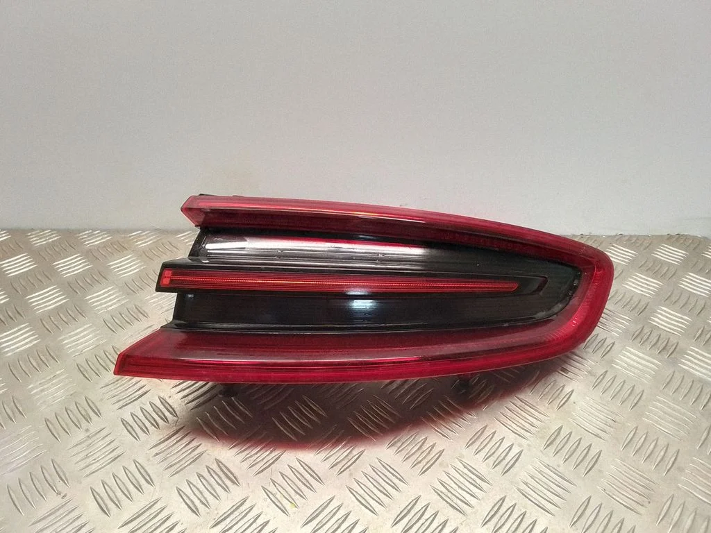 Rear/tail lights – Porsche Macan (95B) (2014-2018)